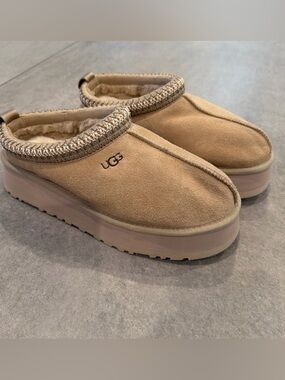 UGG Women's Tazz II Slipper Authentic 1122553 Size W 8 New Platform SAND